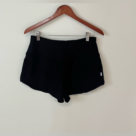 Feat Women's Full Set Pullover Roam Hoodie + Roam Shorts Black Size Small - Picture 12 of 16